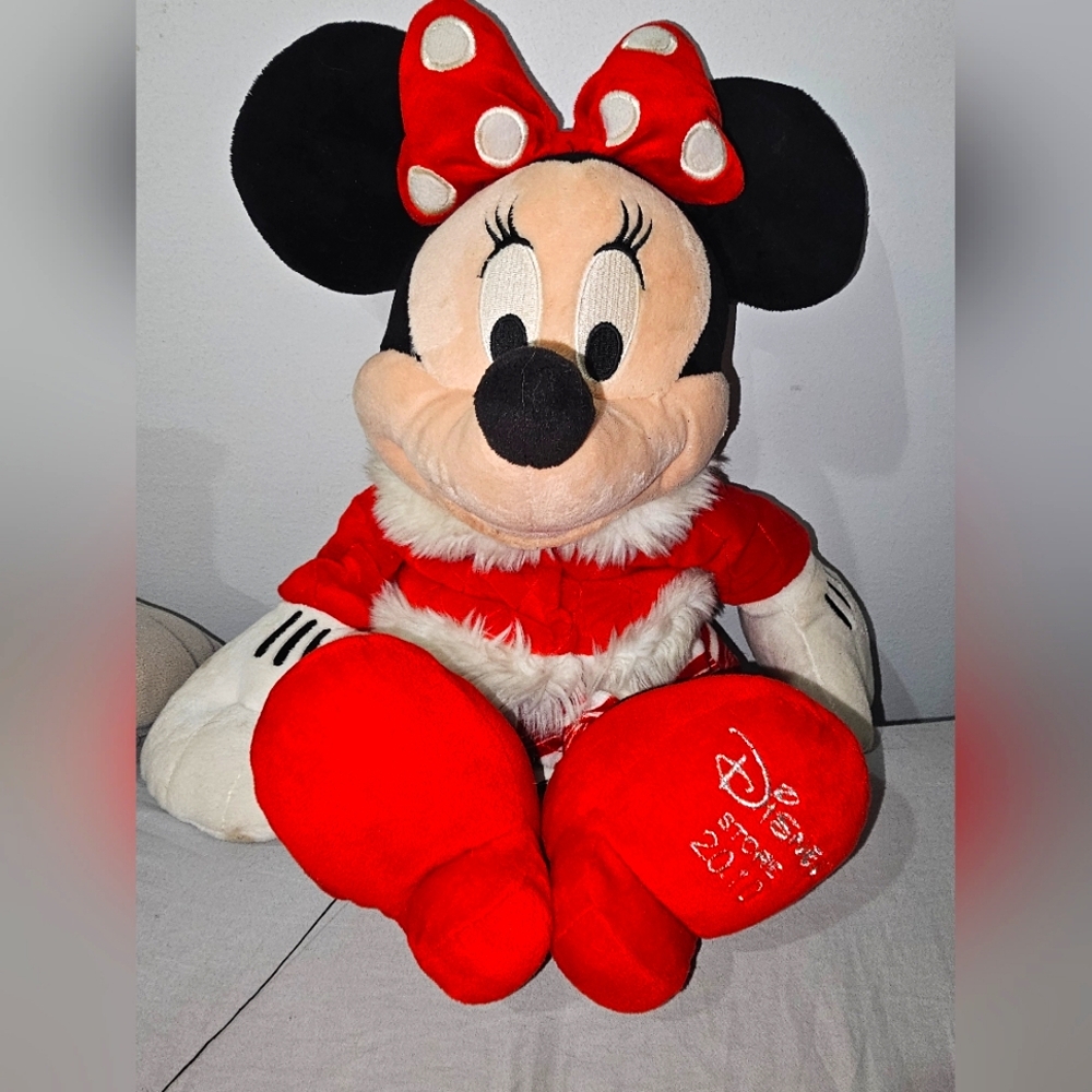 Disney Store Minnie Mouse Holiday Plush 2010 NOS With Tags 18"